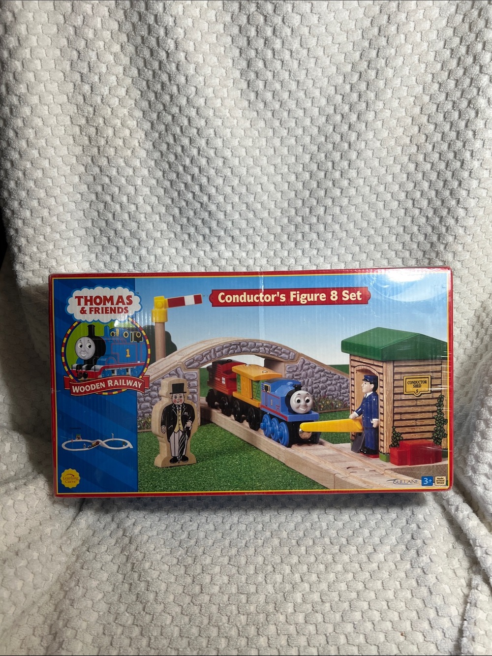 Thomas & Friends Conductor's Figure 8 Wooden Railway Set - Blue